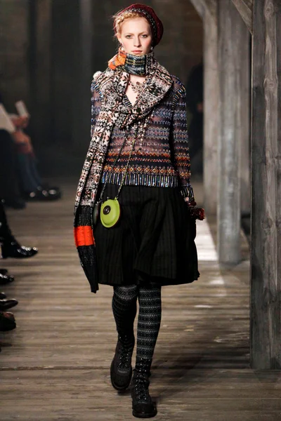 Look 60